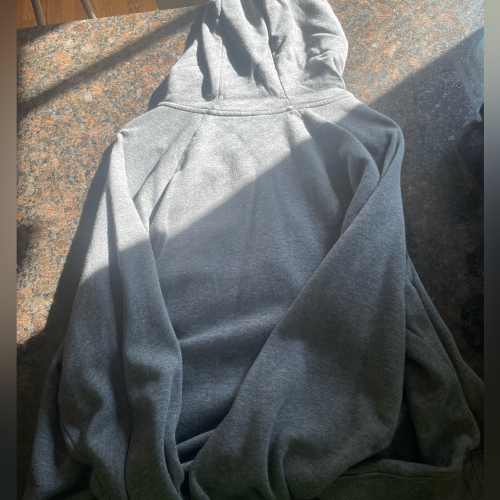 women’s nike hoodie - Picture 3 of 3